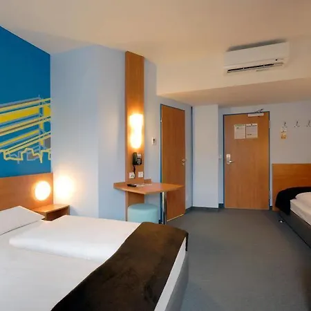 Hotel Duesseldorf-mitte 3*